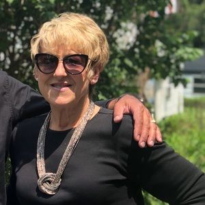 Meet your Posher, Denise